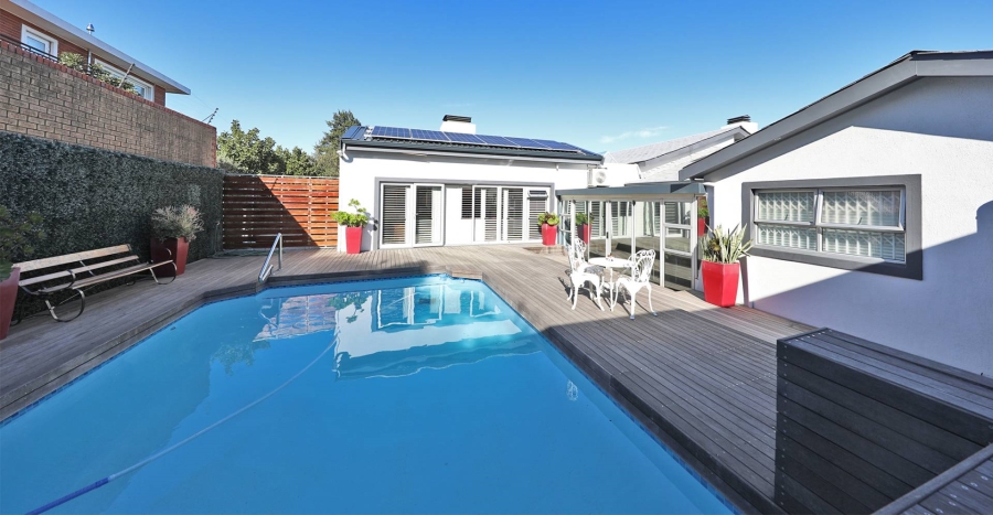 4 Bedroom Property for Sale in Loevenstein Western Cape